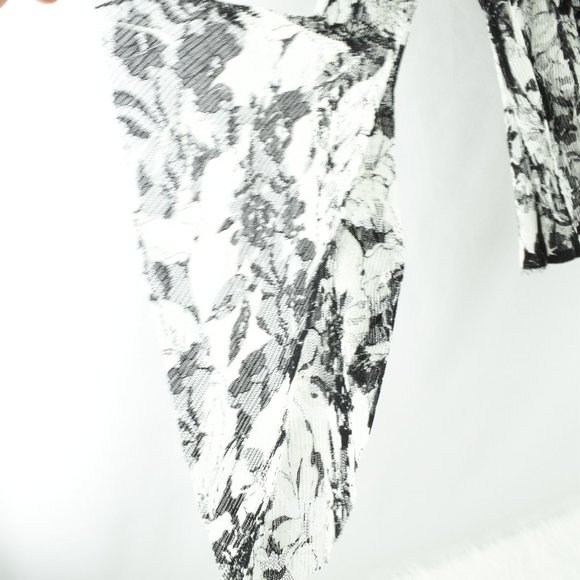 CACHE Sheer Blouse Black & White Floral Print - Picture 4 of 16
